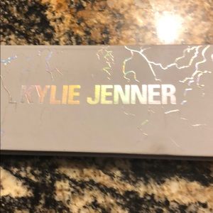 Kylie Cosmetics Eye of the Storm